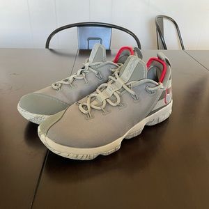 Nike LeBron 14 Low ‘Olive Green’